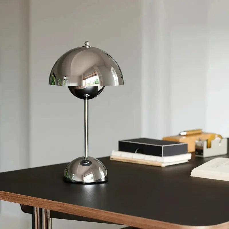 AIZAKA Chrome Mushroom LED Table Lamp – Modern Chrome Design SEPHIRA