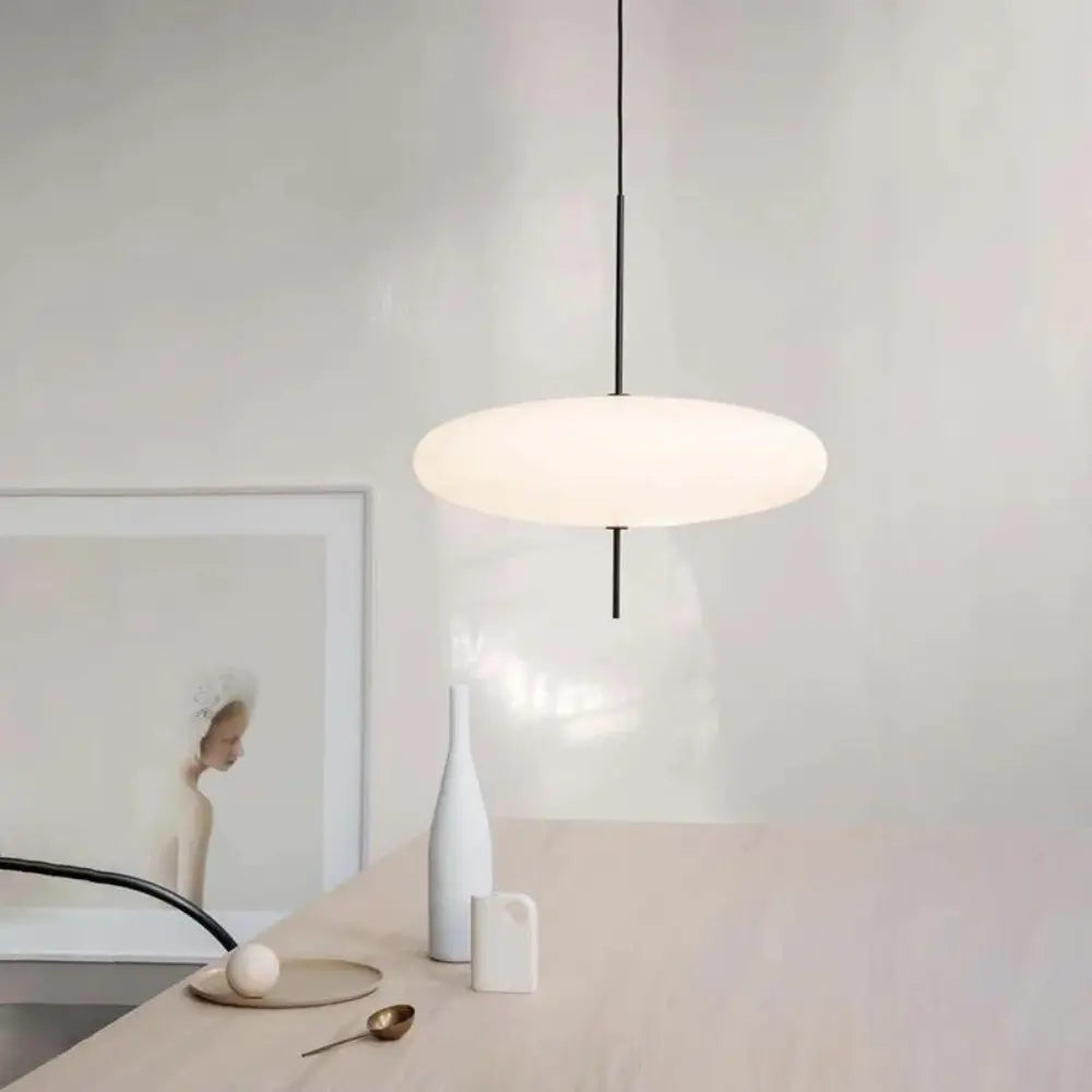 L'Ovale Élégant - Modern Oval Pendant Lamp with Sleek Elegance SEPHIRA